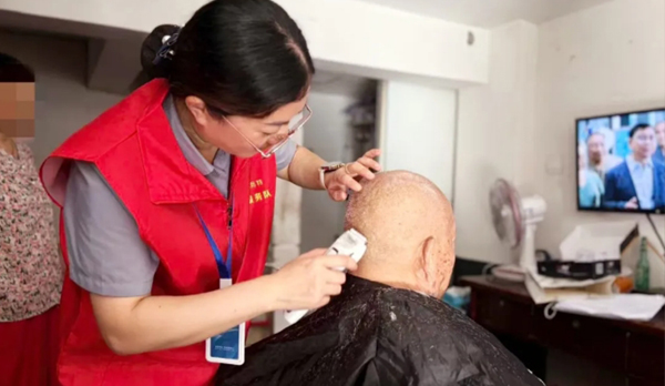 美而特集团：情暖夕阳红，志愿伴同行，美而特人在行动